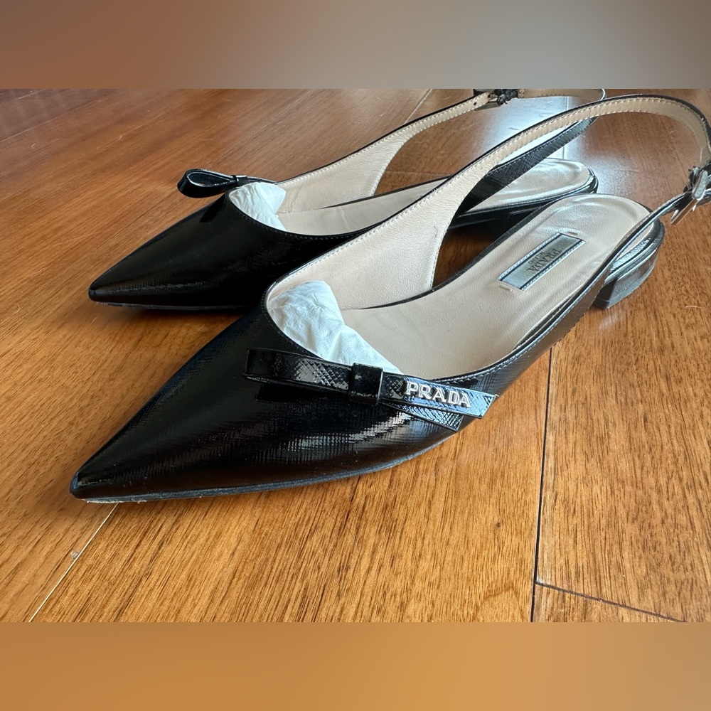 Prada flats - Picture 3 of 16